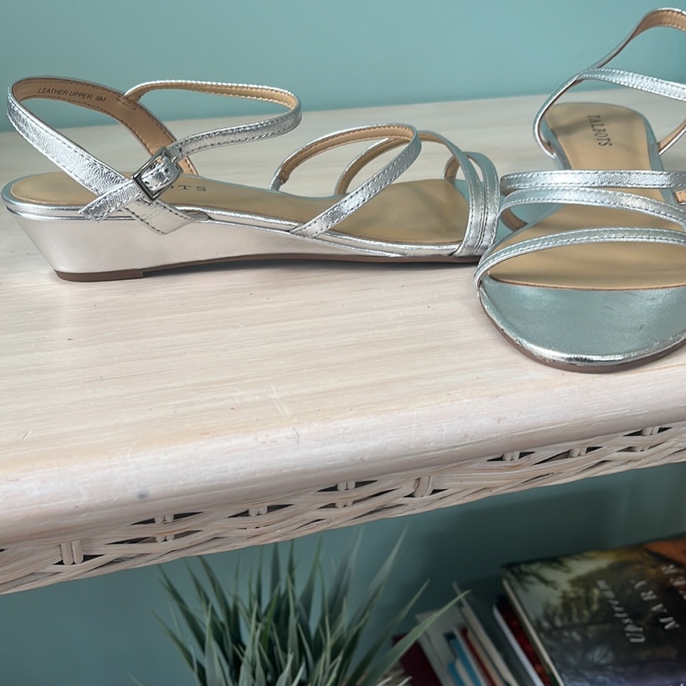 NWOT Talbots silver metallic sandal shoe. Sz 9.  One inch wedge. Leather upper.